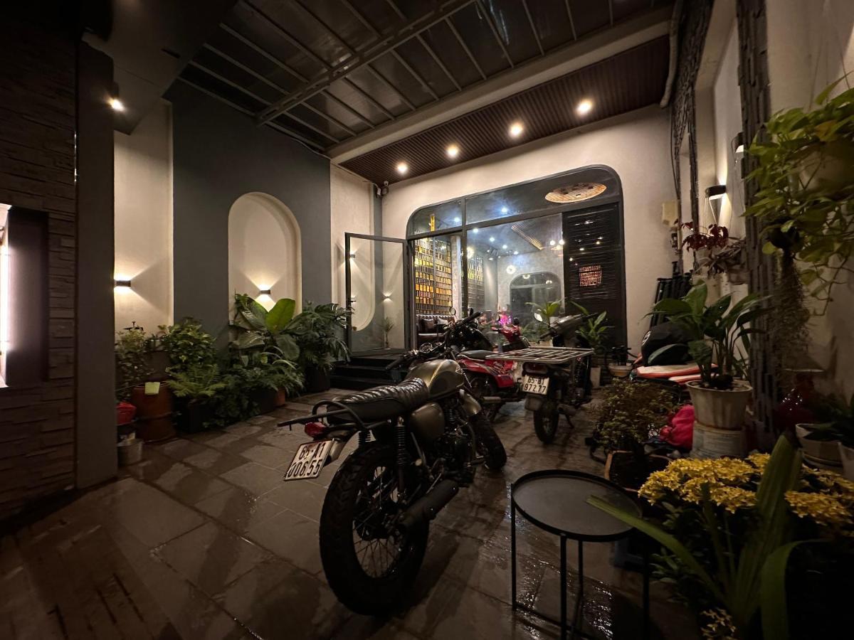 Mid Night Hotel Can Tho Exterior foto